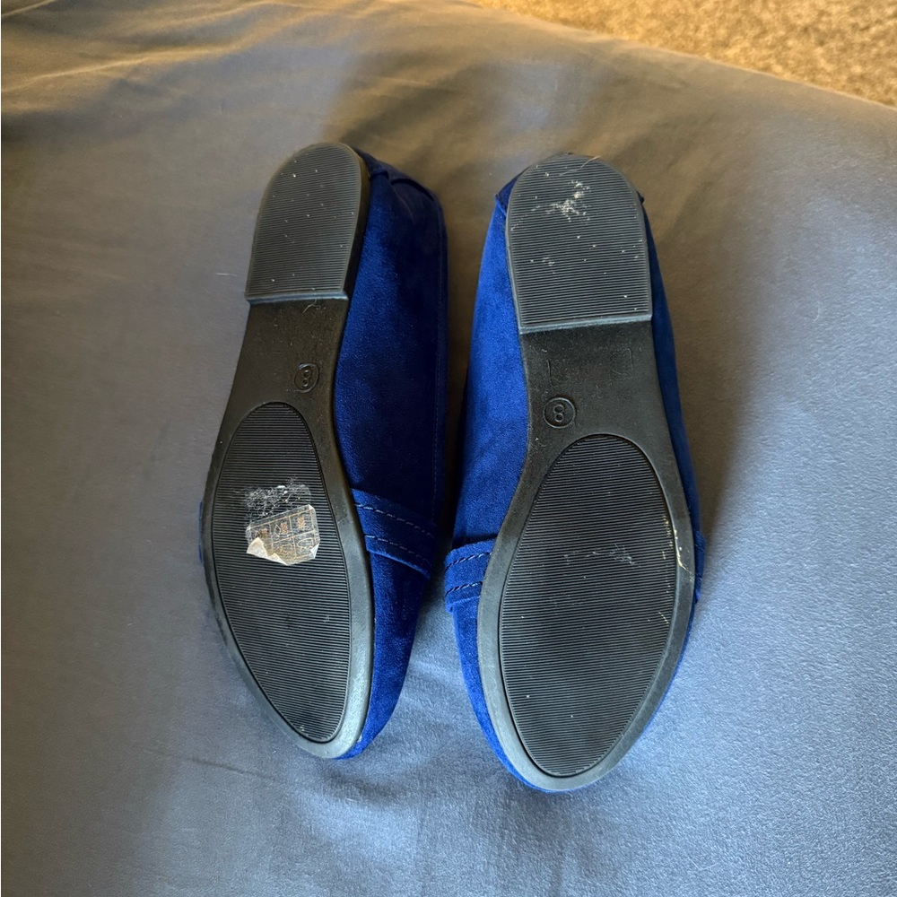 Journee Collection Women's Vibrant Blue Flats - Picture 2 of 4